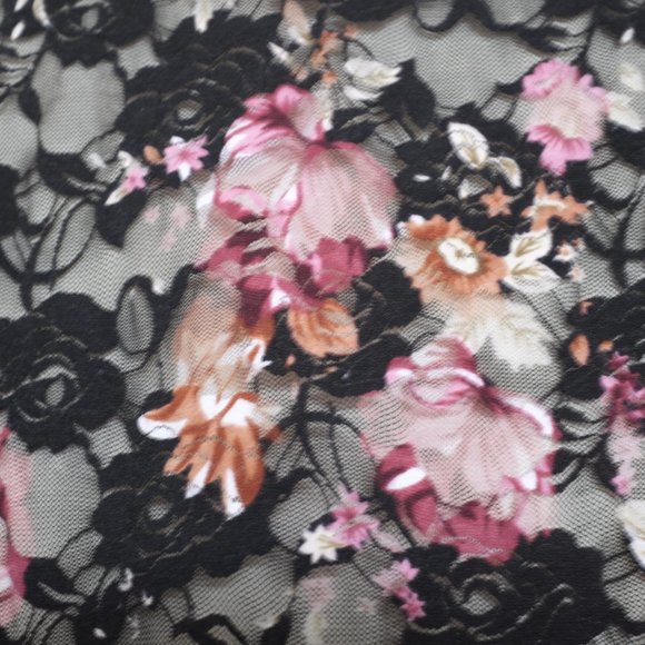 COPY - Flaunt Your Feminine Style w Sweetheart Neck Floral Lace Top in Size S w… - Picture 3 of 9